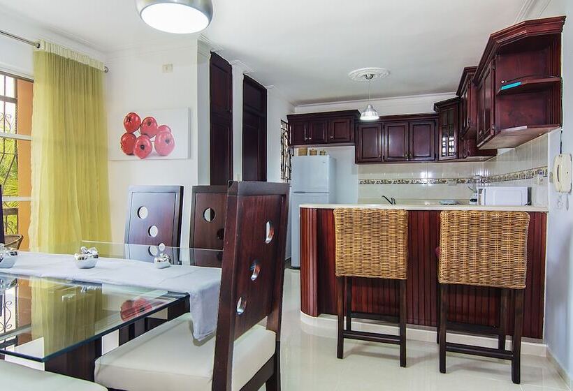 هتل Blanco Vacation Properties