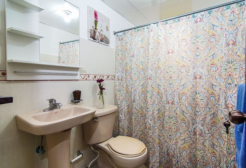 هتل Blanco Vacation Properties