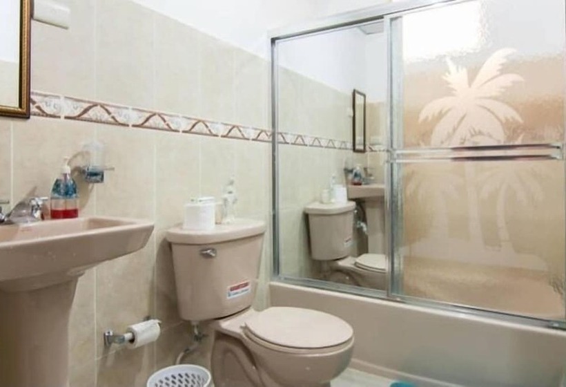 هتل Blanco Vacation Properties