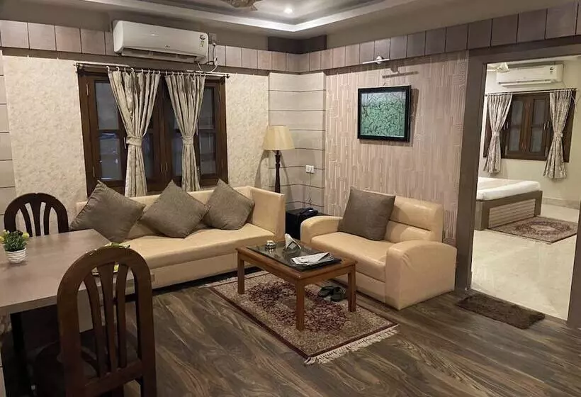 Hotelli Centre Point Purnia