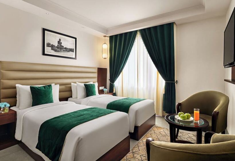 Hotel Deventure Sarovar Portico Patel Nagar