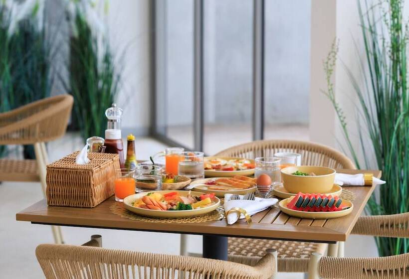 Hotel Elite Atoll Beachfront