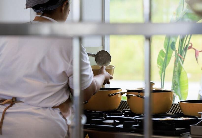 Hotel Elite Atoll Beachfront