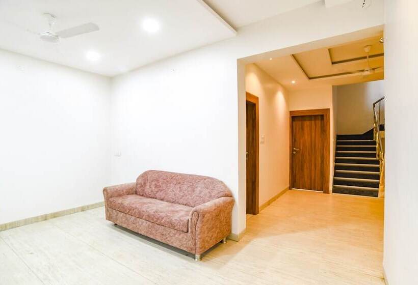 Hotel Fabexpress Blue Sky