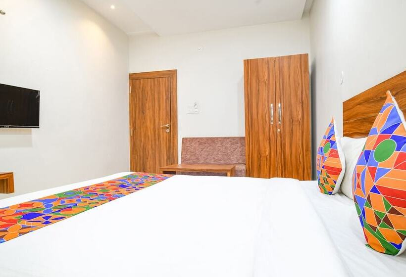 Hotel Fabexpress Blue Sky