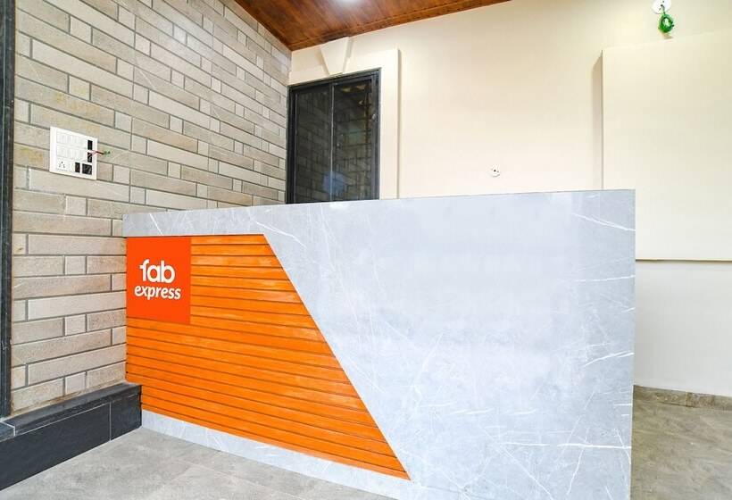 Hotel Fabexpress Blue Sky