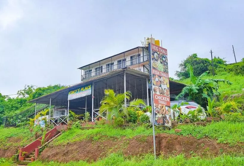 ホテル Fabexpress Vincy Place, Mandrem Beach