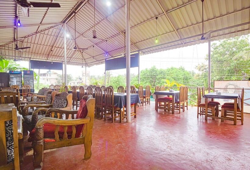 Hotel Fabexpress Vincy Place, Mandrem Beach