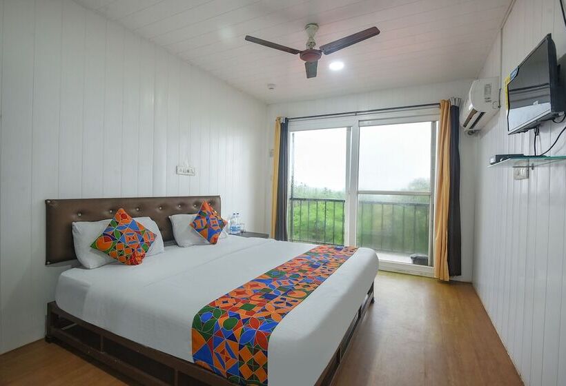 Hotel Fabexpress Vincy Place, Mandrem Beach