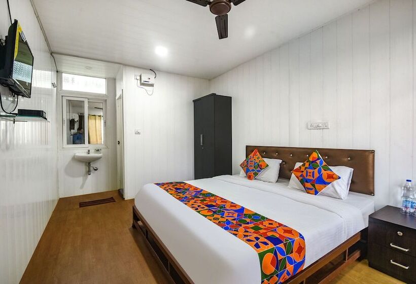 Hotel Fabexpress Vincy Place, Mandrem Beach