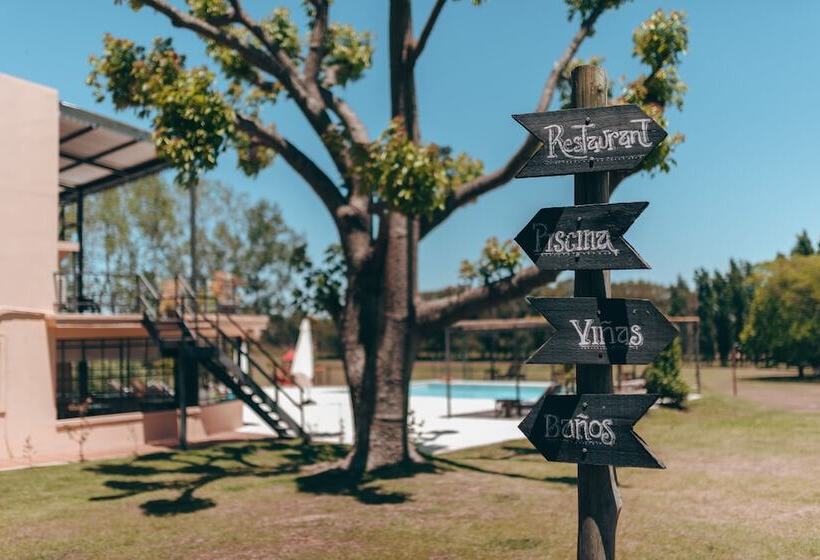 هتل Finca Del Sacramento