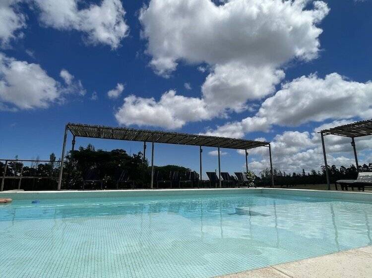 هتل Finca Del Sacramento