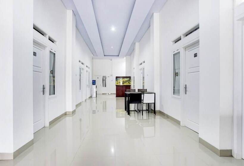 בית מלון כפרי O Griya Bawean Near Uin Radin Intan