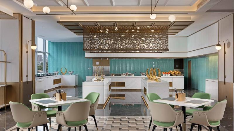 هتل Hilton Garden Inn Chengdu Chenghua