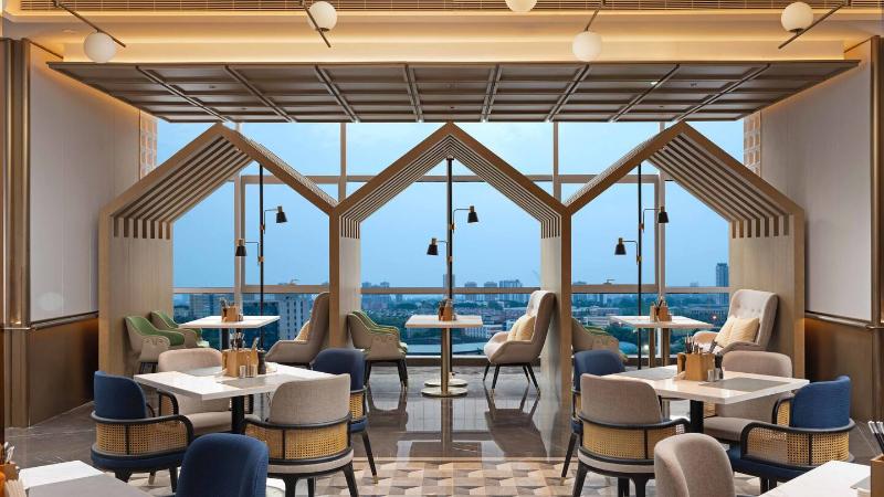 هتل Hilton Garden Inn Chengdu Chenghua