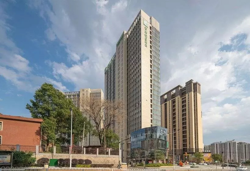 هتل Holiday Inn Express Changsha Yuhua By Ihg