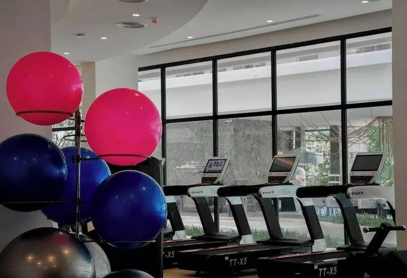 Hotelli Laya Resort Phuket Island