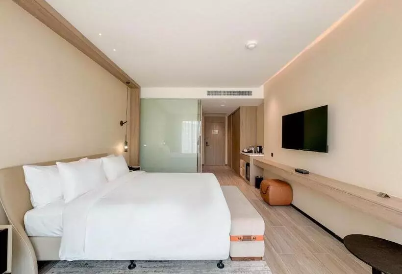 Hotelli Laya Resort Phuket Island