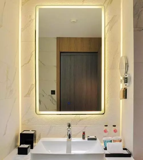 Hotelli Laya Resort Phuket Island