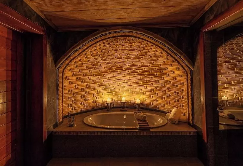 Hotelli Mont Eco Game Reserve