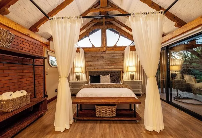 Hotelli Mont Eco Game Reserve