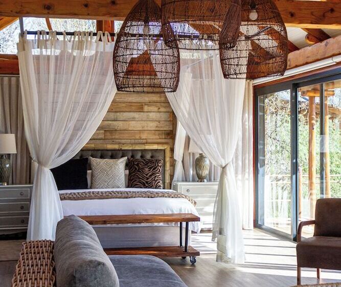 فندق Mont Eco Game Reserve