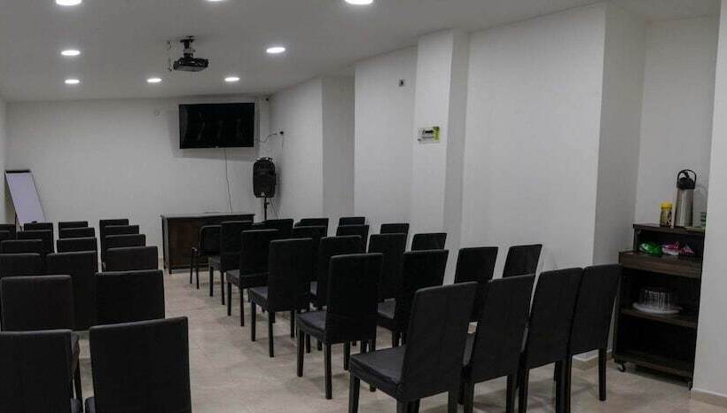 Hotel Plataneras Plaza