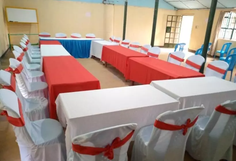هتل Sofa Camp Naivasha