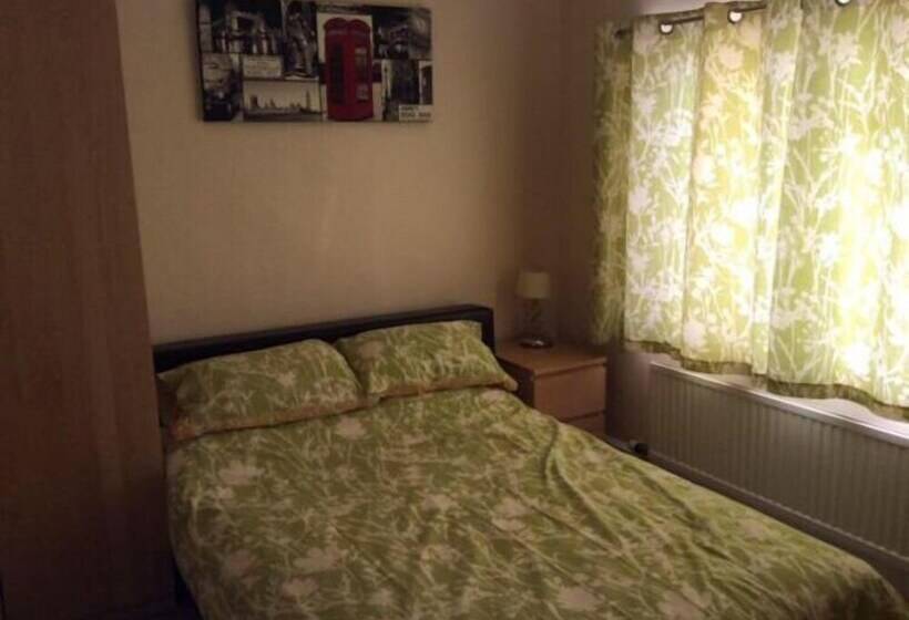 فندق Steak House Guesthouse And Restaurants