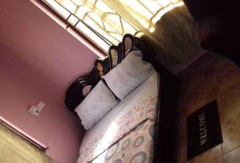 فندق Steak House Guesthouse And Restaurants