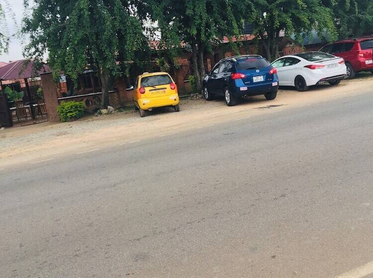 فندق Steak House Guesthouse And Restaurants