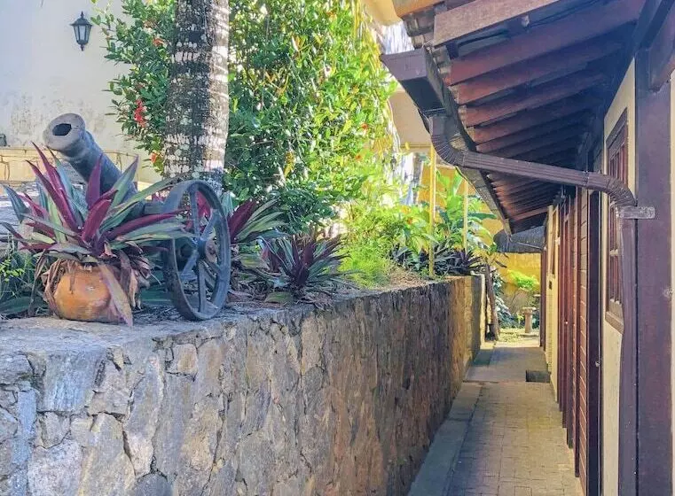 Majatalo Búzios Flats & Suítes Da Mari