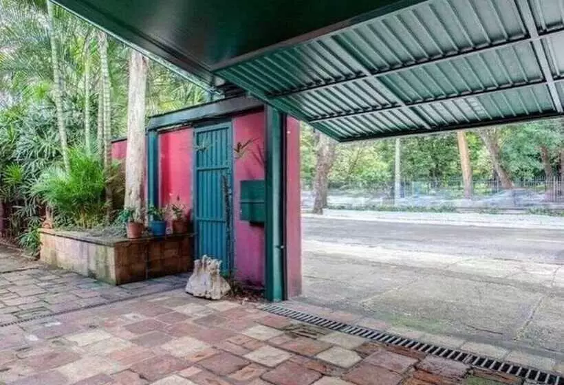 پانسیون Ibirapuera Park House