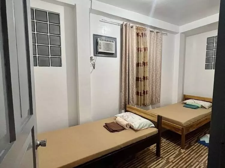 پانسیون Reddoorz At Lao Singuan Homestay