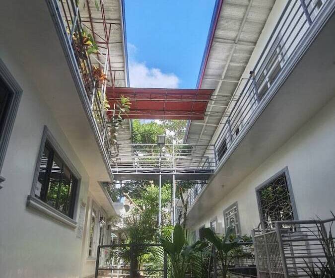 Пансион Reddoorz At Lao Singuan Homestay