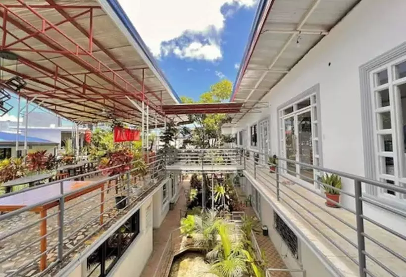 پانسیون Reddoorz At Lao Singuan Homestay