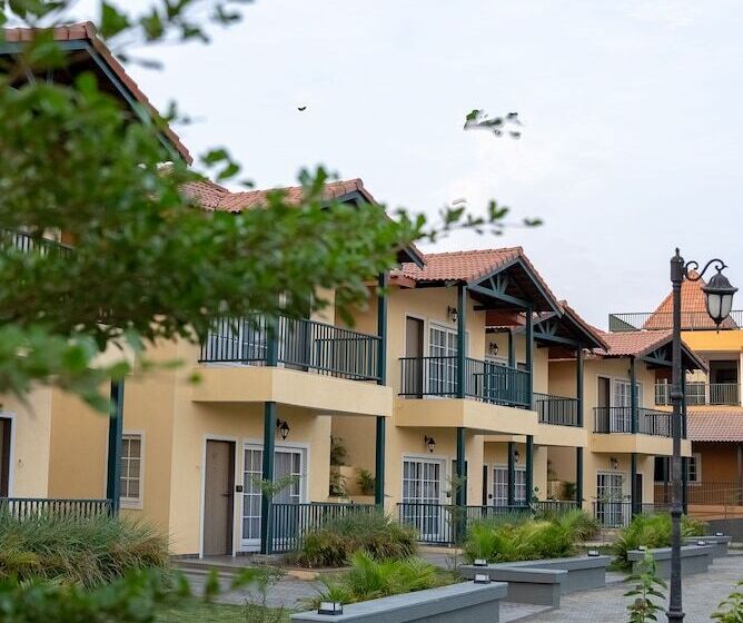 The Fern Wisteria Resort Dhari