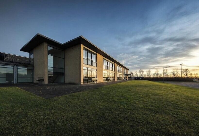 Schronisko Jetsmark Idrætscenter