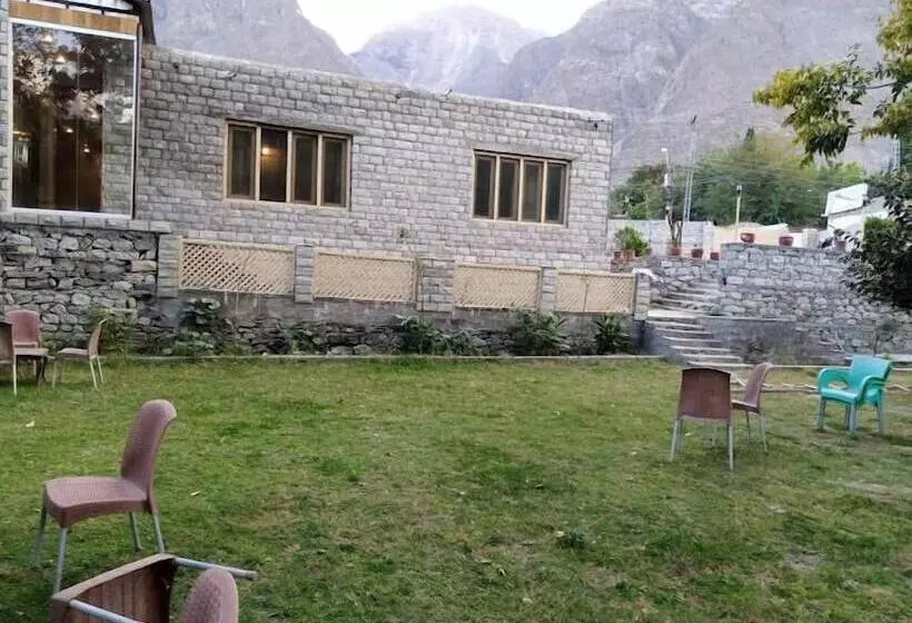 Dumani Inn Hotel And Restaurant