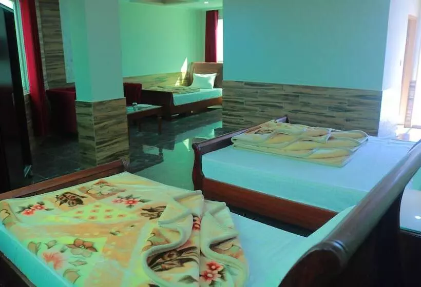 Lords Hotel Murree