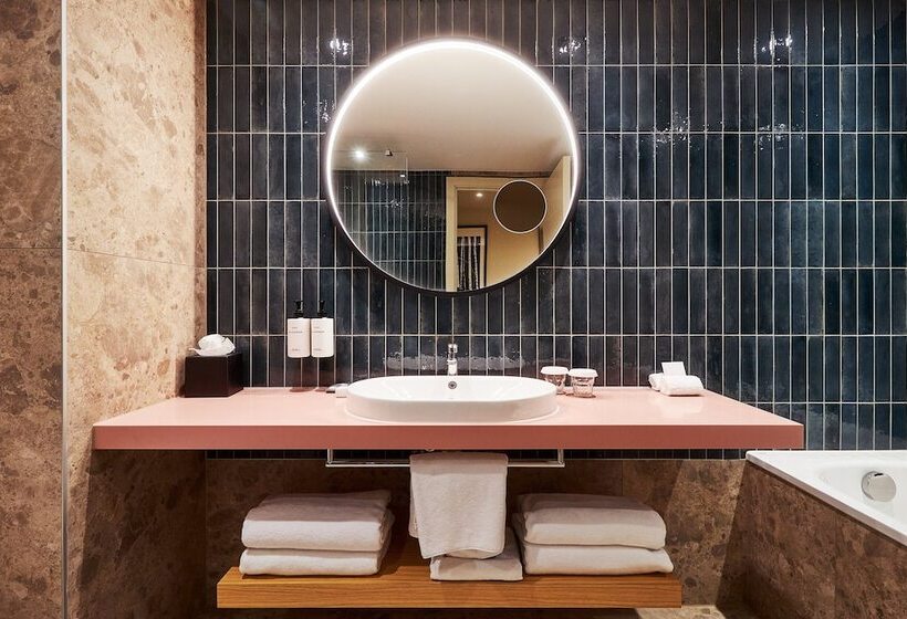 هتل Voco Malta, An Ihg