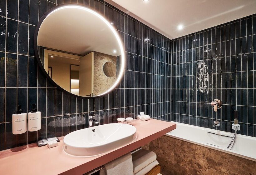 هتل Voco Malta, An Ihg