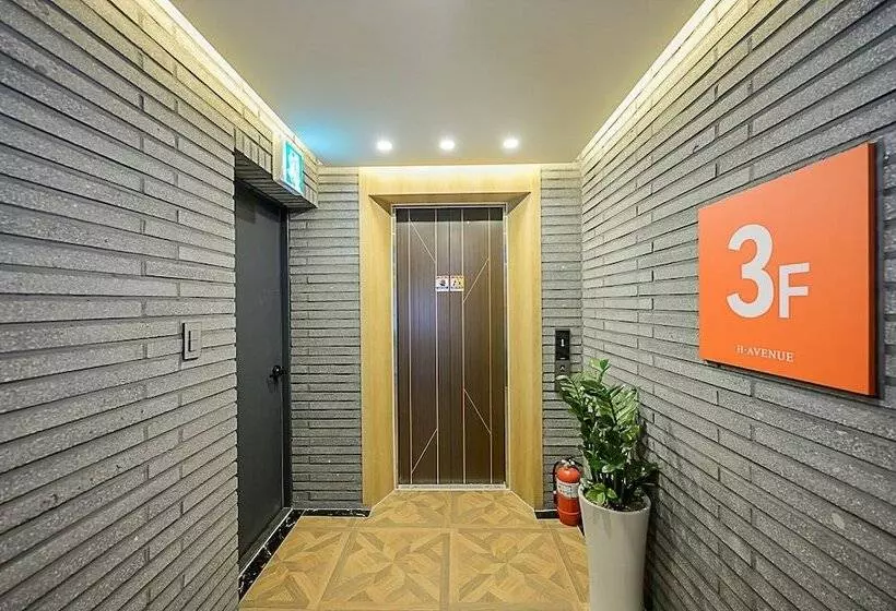 Mokpo H Avenue Hotel Peace Plaza