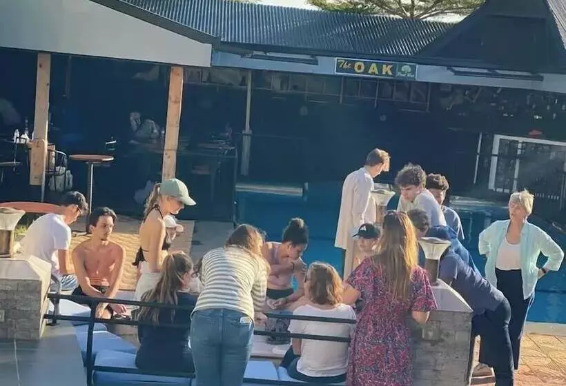 Netluna Villa Hotel & Tours