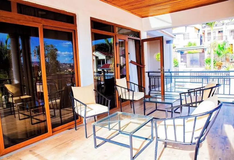 Netluna Villa Hotel & Tours