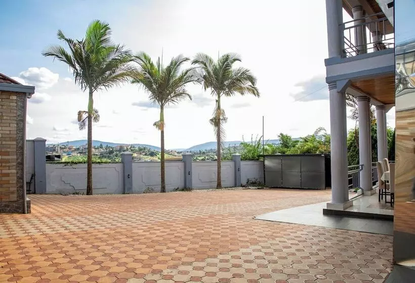 Netluna Villa Hotel & Tours