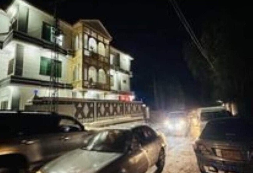 Al Madina Hotel Skardu