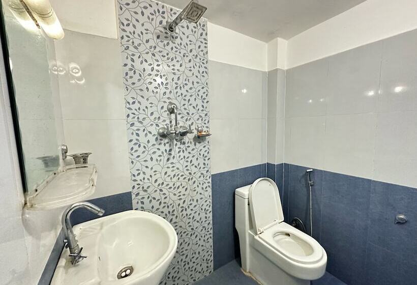 تختخواب و صبحانه Yog Darshan