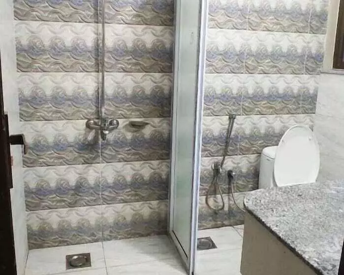 هتل Daffodils