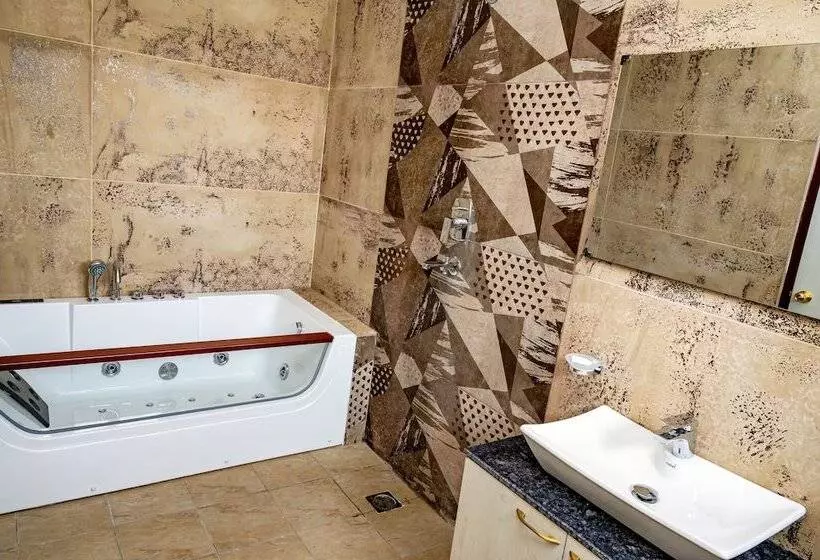 هتل Lumbini Five Elements